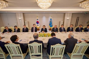 ‘기대와 불안사이’, 이재명 토토사이트 구 레드 ‘성장’이 주목되는 이유