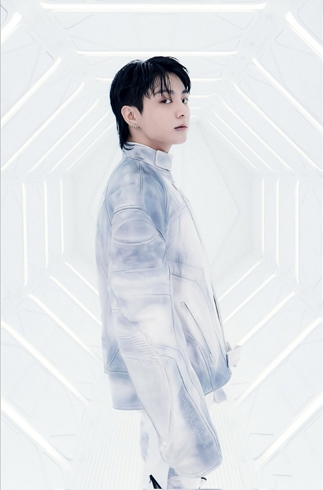 ☆BTS着用☆【PORTRAIT REPORT】☆“Shark Tooth” Necklac.e☆ BTS' Jungkook adds record on Spotify with '3D' - The Korea