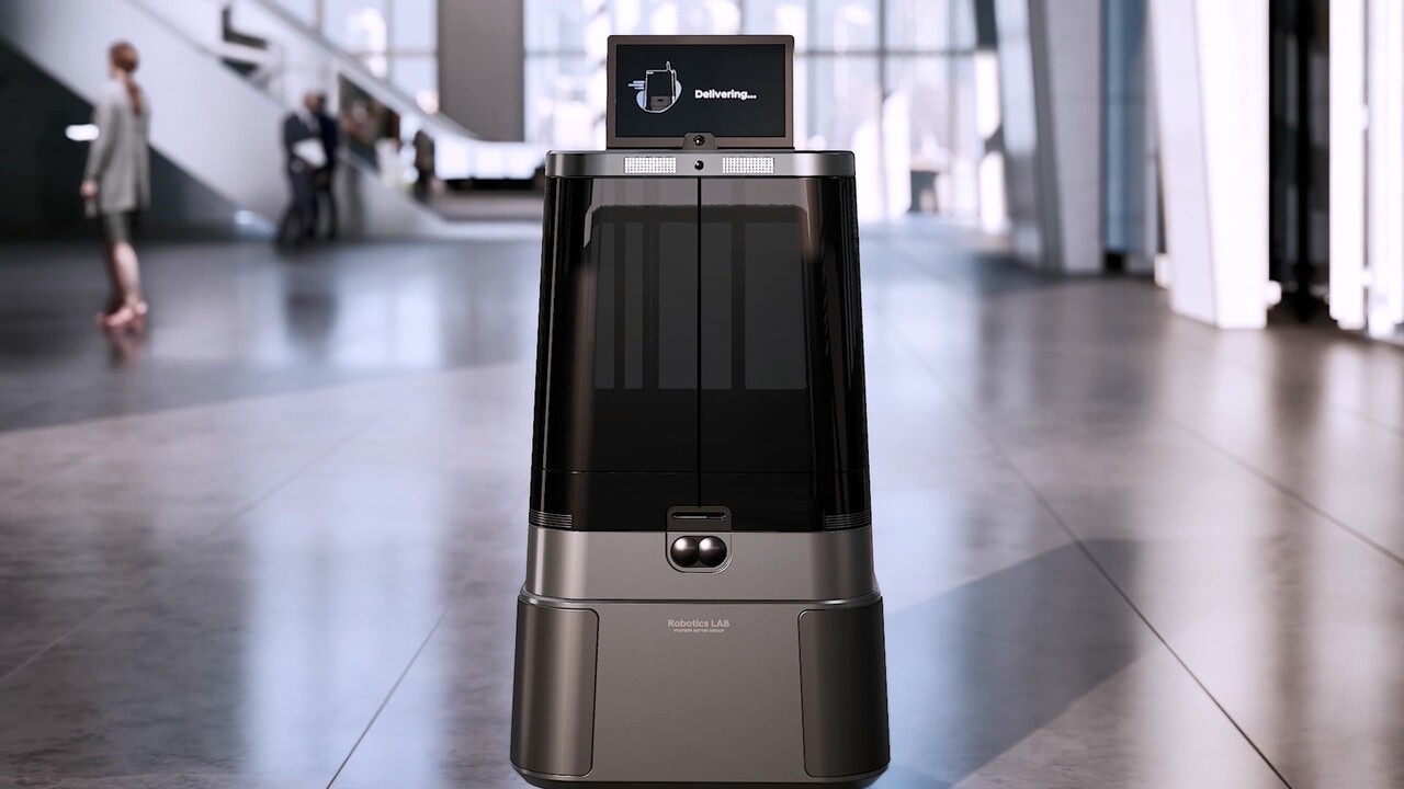 Hyundai Motor Group's DAL-e delivery robot. (Hyundai Motor Group)