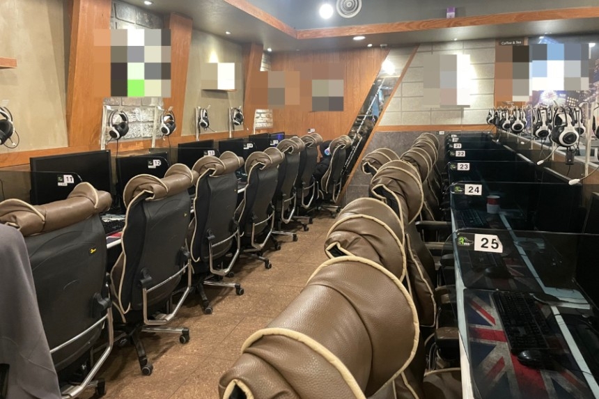 서울 용산구에 있는 한 PC방. 낮이지만 손님을 찾아볼 수 없다. 차민주 기자