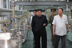 “북한 핵탄두 50기, 핵물질 포함 90기”
