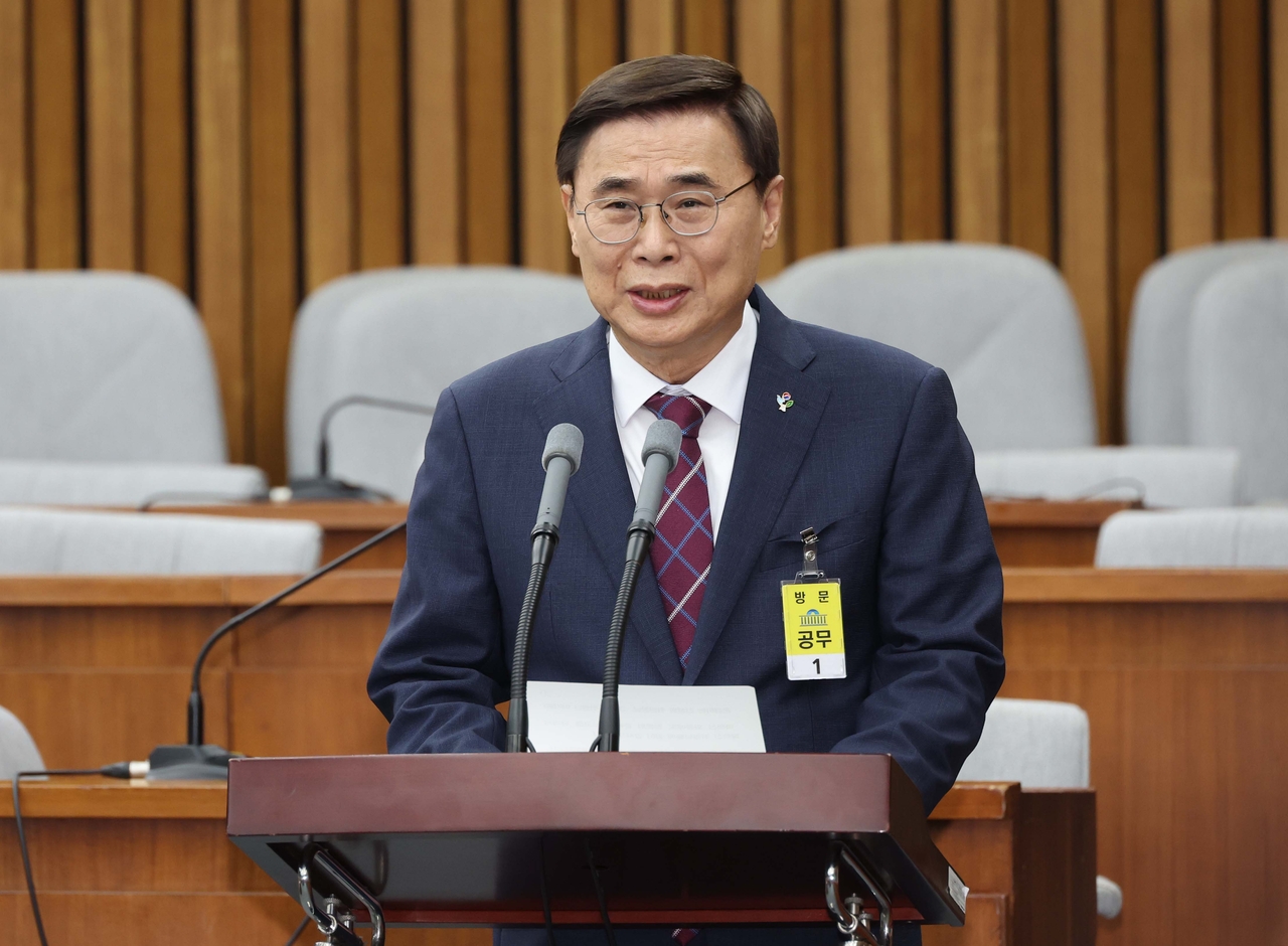 이종석 국가정보원장 후보자가 19일 서울 오전 여의도 국회에서 열린 정보위원회의 인사청문회에 출석해 모두발언하고 있다. 이상섭 기자