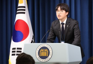 하정우 대통령실 AI미래기획수석 “AI, 국가 경쟁력·미래 존망 좌우…앞으로 5년 골든타임”
