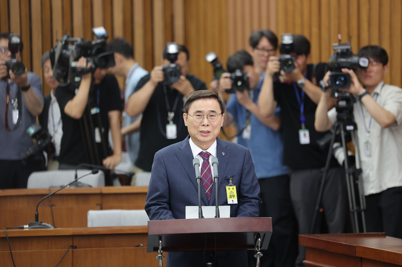 이종석 국가정보원장 후보자가 19일 국회 정보위원회에서 열린 인사goal 토토사이트회에서 발언하고 있다. [연합]