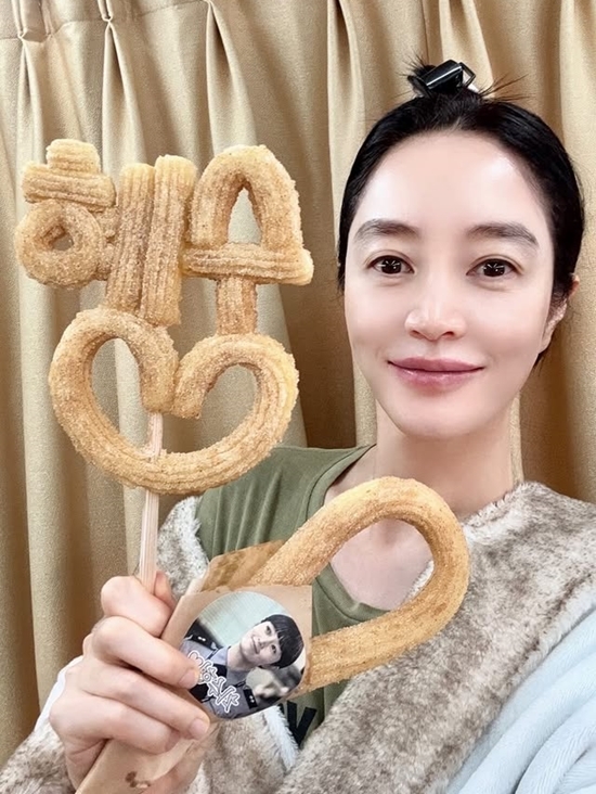 사진=김혜수 채널