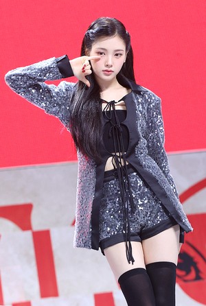 [포토]베이비돈크라이 이현, 때로는 시크하게