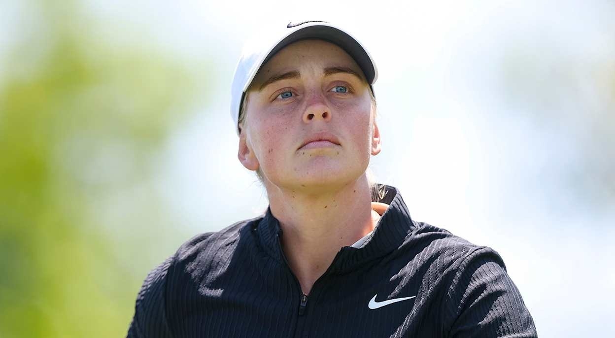 경기 도중 화를 참지 못하고 퍼터를 부러뜨린 마야 퍼스타 토토. [사진=USGA]