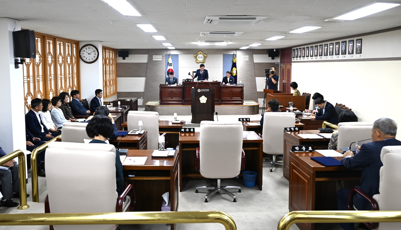 [군위군의회 제공]