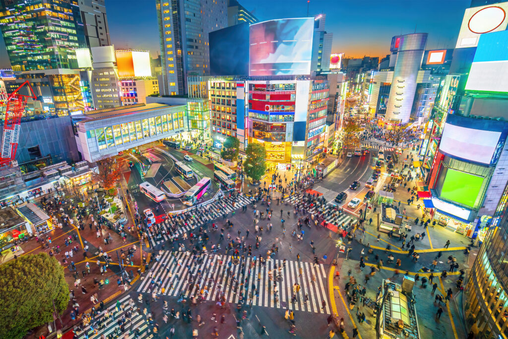 The country‘s three major metropolitan areas surrounding 토토사이트 (pictured), Osaka and Nagoya showed a 4.3% gain in land prices, up for the fourth straight year.  Japan’s property prices have soared, especially in metropolitan areas. Top view of Shibuya Crossing at twilight in 토토사이트, Japan [Source 토토사이트 room finder Blog]