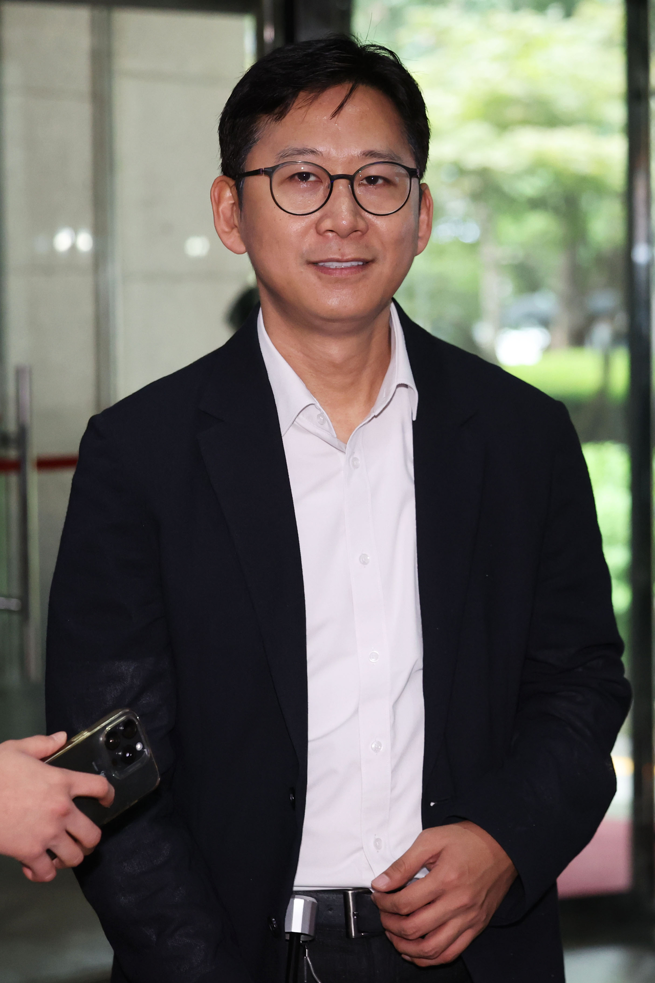 배경훈 과학기술정보통신부 장관 시노 스 토토사이트가 25일 오전 서울 종로구 광화문 우체국에 마련된 인사청문회 준비 집무실로 출근하고 있다.  [뉴시스]