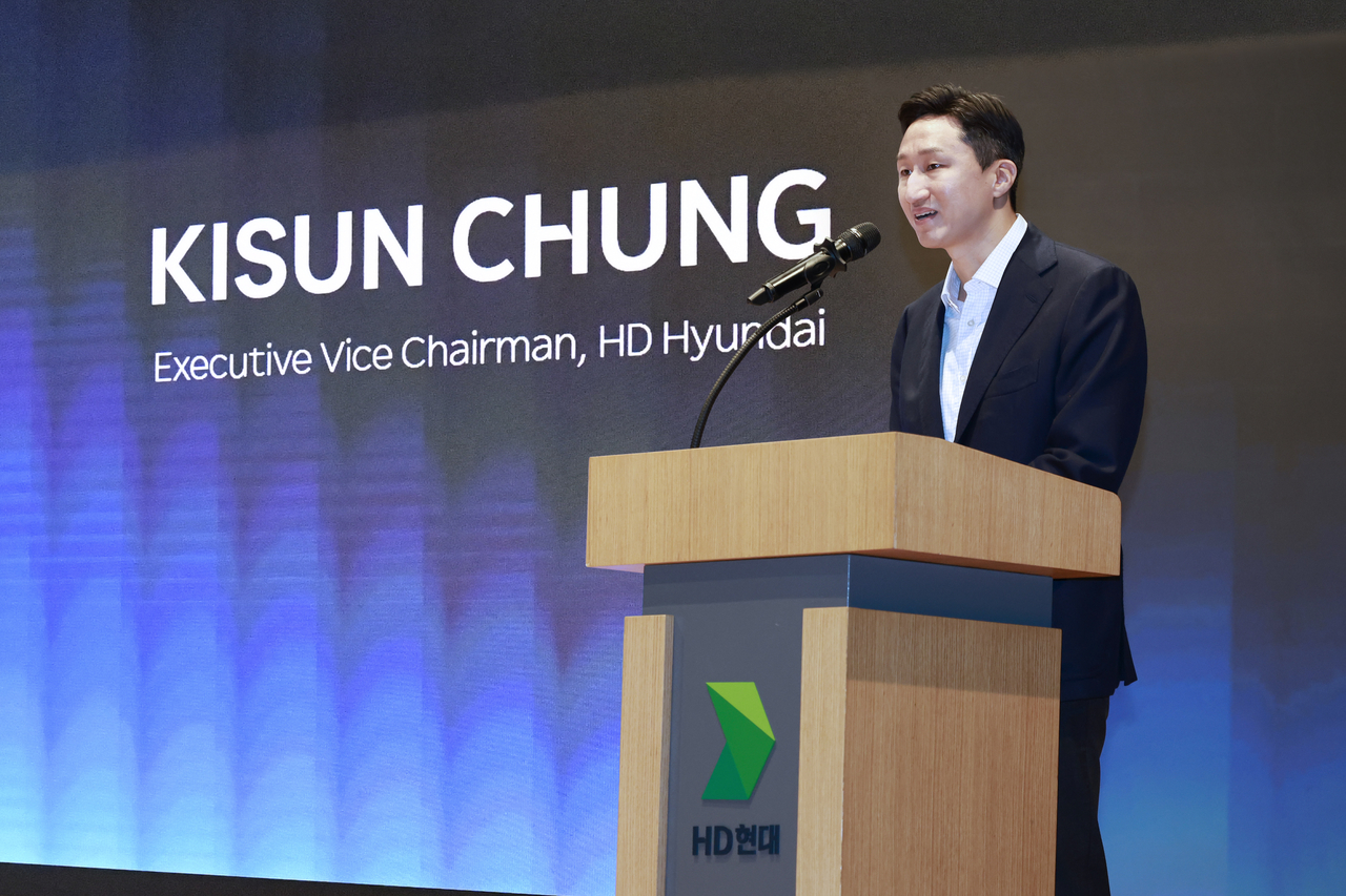 정기선 토토사이트 케이 벳현대 수석부회장이 24일 토토사이트 케이 벳현대 글로벌R&D센터에서 열린 ‘한·미 조선협력 전문가 포럼’에서 개회사를 하고 있다. [토토사이트 케이 벳현대 제공]