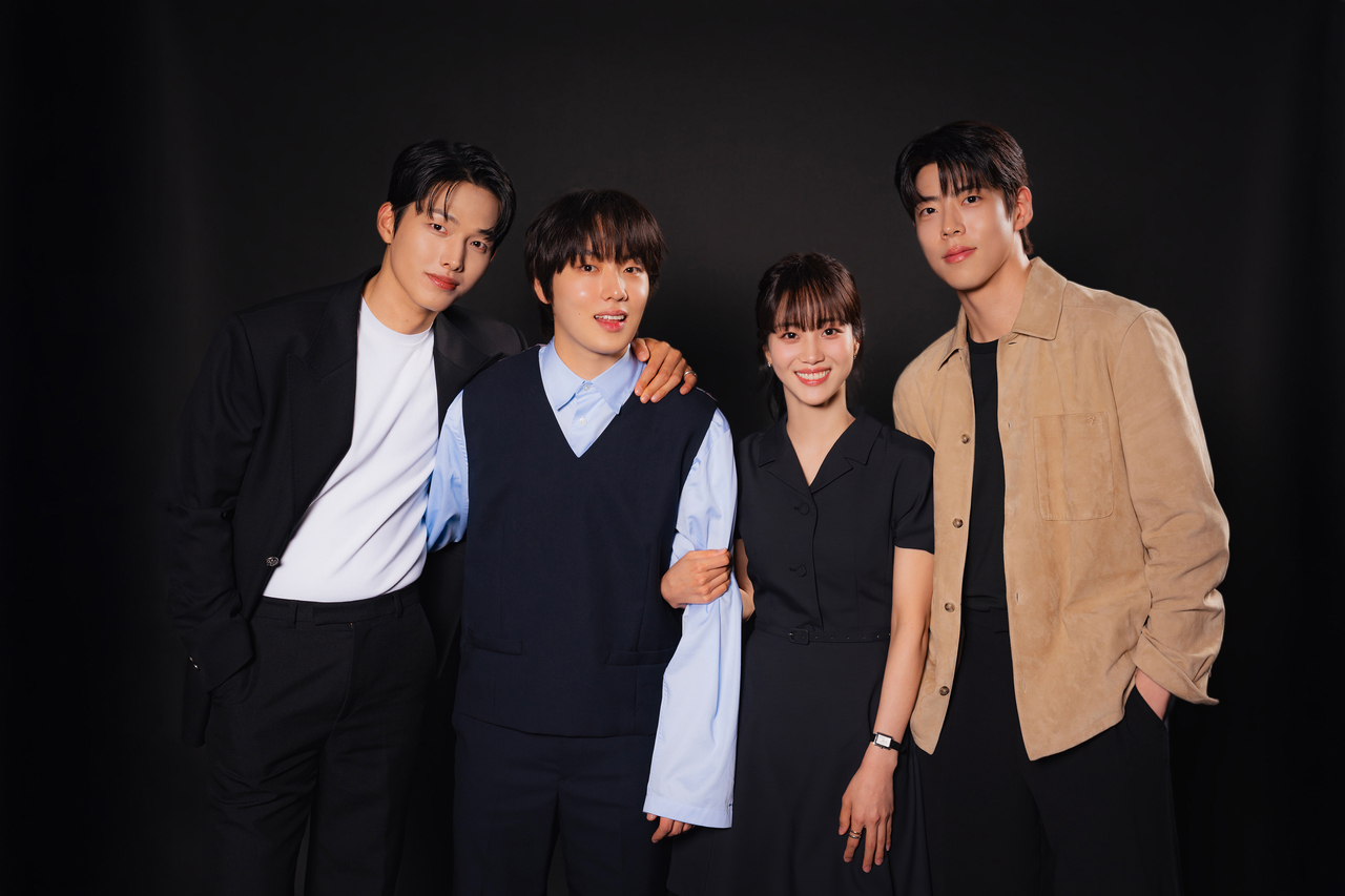 티빙 오리지널 ‘러닝메이트’ 주연 원탑토토. 좌측부터 이정식, 윤현수, 홍화연, 최우성 [티빙 제공]