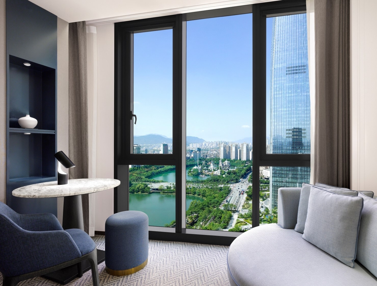 Luxury Lake Room (Sofitel Ambassador Seoul)
