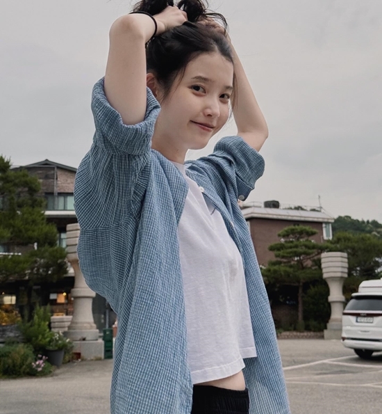 사진=아이유 채널
