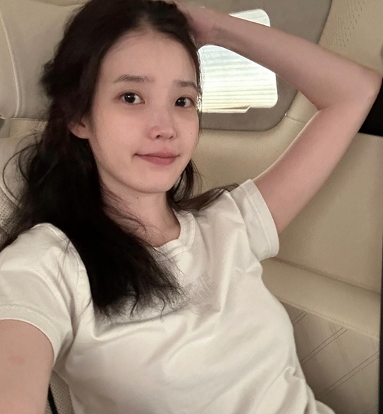 사진=아이유 채널