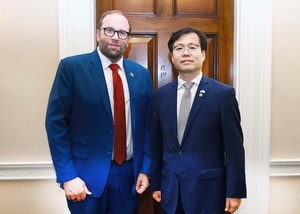 S. Korean trade minister meets with US Congress officials for talks on trade, cooperation