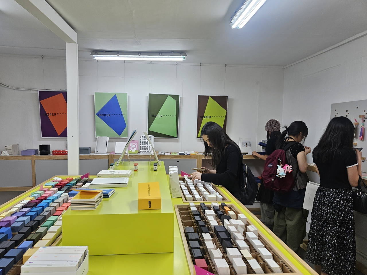 A view of Insper garage pop-up in Seoul (Park Yuna/The Korea Herald)
