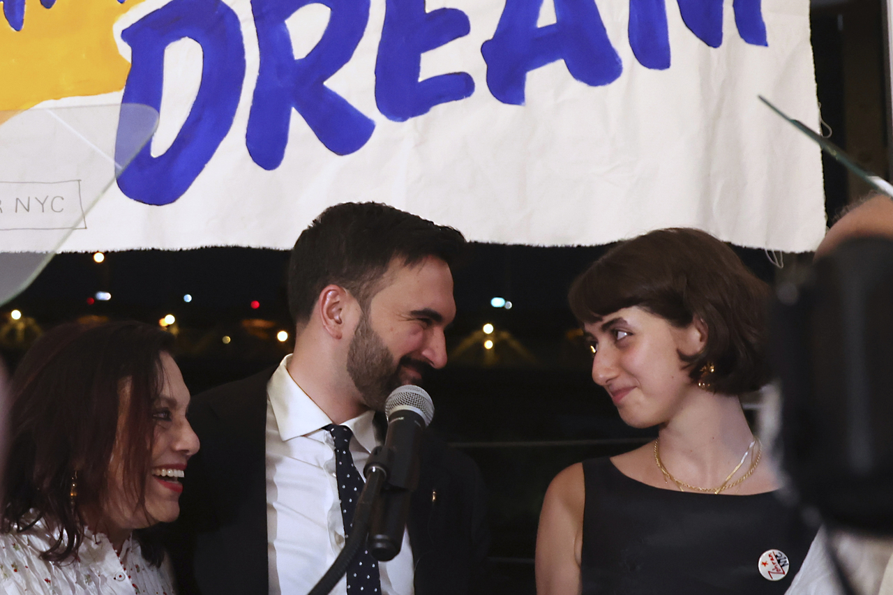 Upstart socialist stuns former governor in NYC mayoral primary