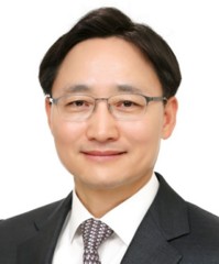 대통령실은 이재명 대통령이 26일 신임 국세청장에 임광현 더불어민주당 의원을 지명했다고 강훈식 대통령비서실장이 인사브리핑을 통해 발표했다. [연합]