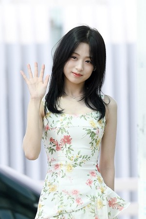 [포토]베이비몬스터 아현, 수줍은 인사