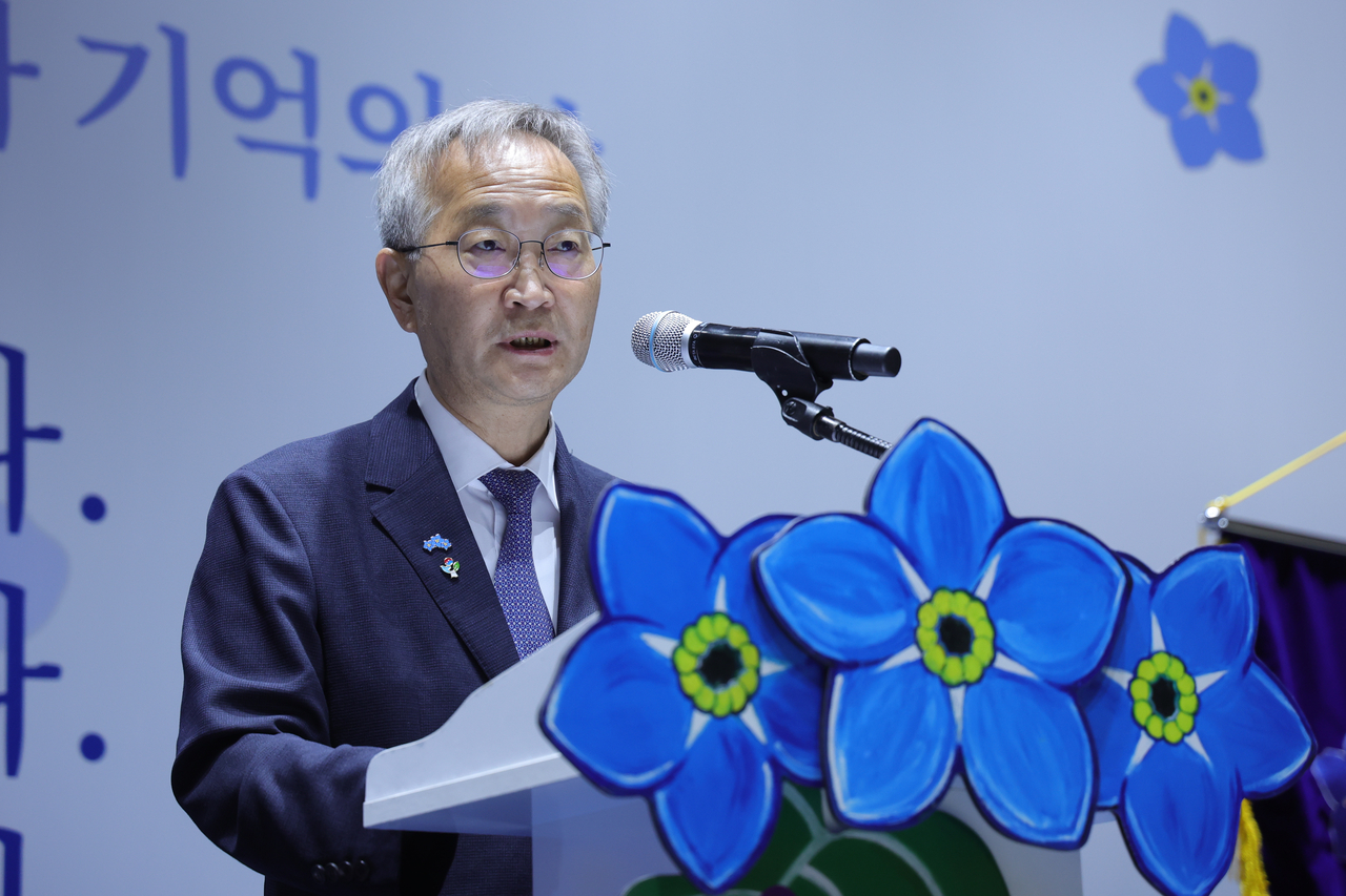 Vice Unification Minister Kim Nam-jung delivers a speech at the inaugural Korean War Abductees Remembrance Day event held at Imjingak Peace Park in the border city of Paju, Gyeonggi Province, Saturday. (Yonhap)