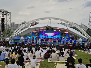예천군,도청 신도시 패밀리파크 잔디광장서 다채로운 공연으로 여름밤 낭만 선사