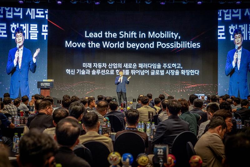 이규석 토토사이트 마무리 멘트 사장이 ‘2025년 토토사이트 마무리 멘트 대리점 컨퍼런스’에서 발언하고 있다. [토토사이트 마무리 멘트 제공]