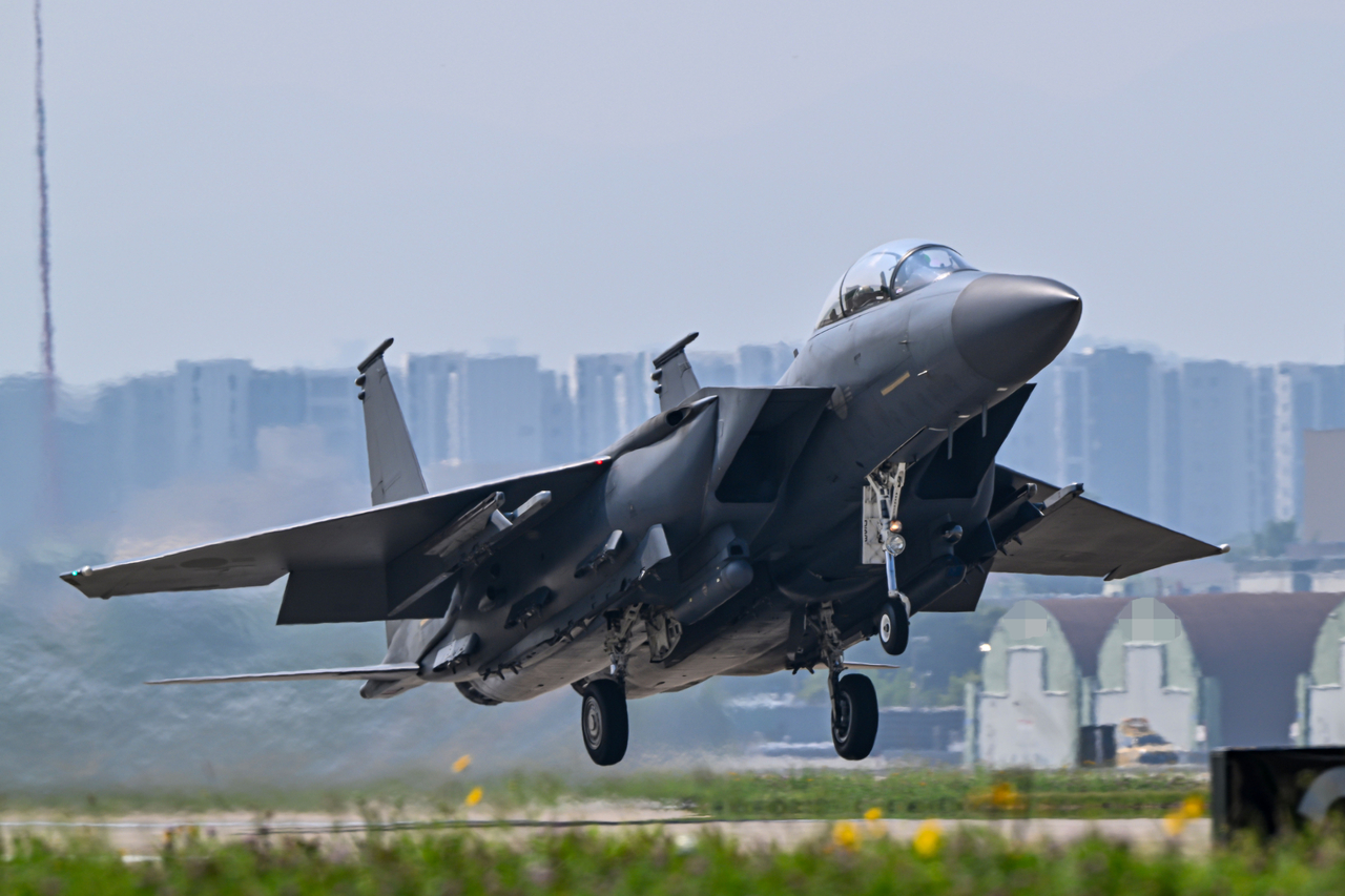 한국 공군 F-15K 전투기가 대구기지에서 이륙하는 모습. 자료사진. [토토사이트 가입하면DB]