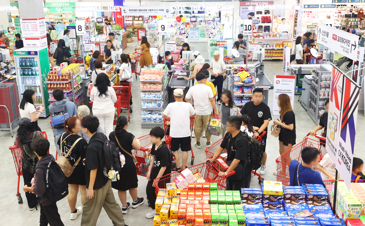 This photo shows a supermarket in Seoul on June 29. (Yonhap)