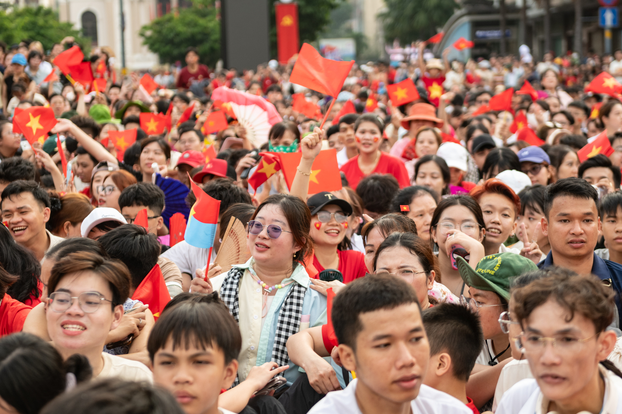 지난 4월 30일(현지시간) 토토사이트 사라짐 호치민에서 열린 남부 해방 및 토토사이트 사라짐 통일 50주년 기념 퍼레이드에 참가한 시민 행렬(사진은 기사와 직접적 관련 없음). [게티이미지]