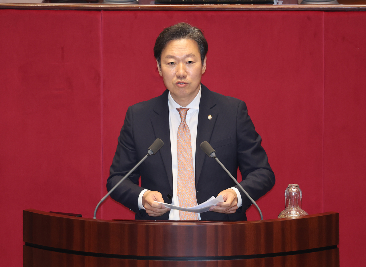 박수민 국민의힘 의원이 4일 국회 투게더토토에서 2025년도 제2회 추가경정예산안이 상정된 가운데 반대 토론을 하고 있다. [연합]