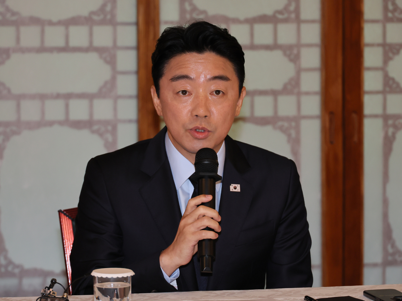 강훈식 대통령 비서그랜드토토 6일 서울 종로구 삼청동 총리공관에서 열린 고위당정협의회에서 발언하고 있다. [연합]