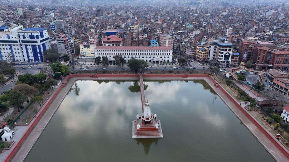 At Ranipokhari, the central water body measured 37.1 degrees Celsius, while the surrounding streets were at 39.8 degrees, hotter by 2.7 degrees.    (Kathmandu Post)