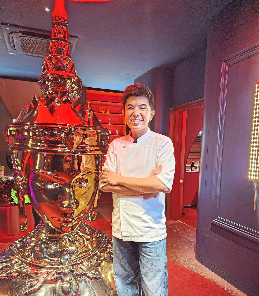Chef "Ton" Thitid Tassana-kajohn   (The Star)
