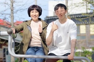 [김태열의 생생건강S펜] “7살때 두경부암,10번의 대수술 이겨내고 ‘턱걸이 챔피언’ 까지 오른 김동호 군의 인간승리 감동스토리”