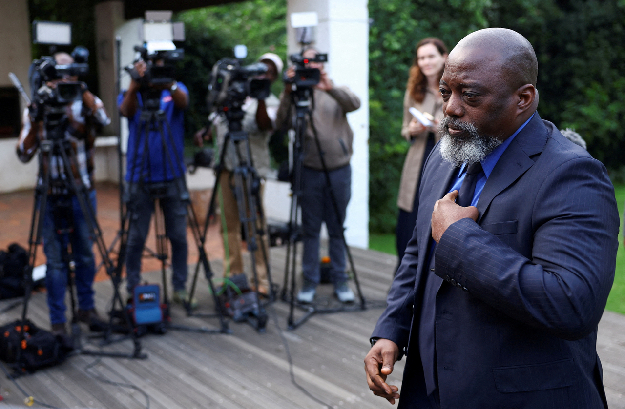 Congo's former President Joseph Kabila leaves after briefing memebrs of the media in Johannesburg, South Africa, March 18. (Reuters-Yonhap)