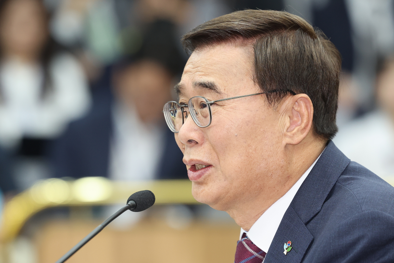 Lee Jong-seok, nominated as the director of the National Intelligence Service, speaks during his parliamentary confirmation hearing in Seoul on Thursday. (Yonhap)