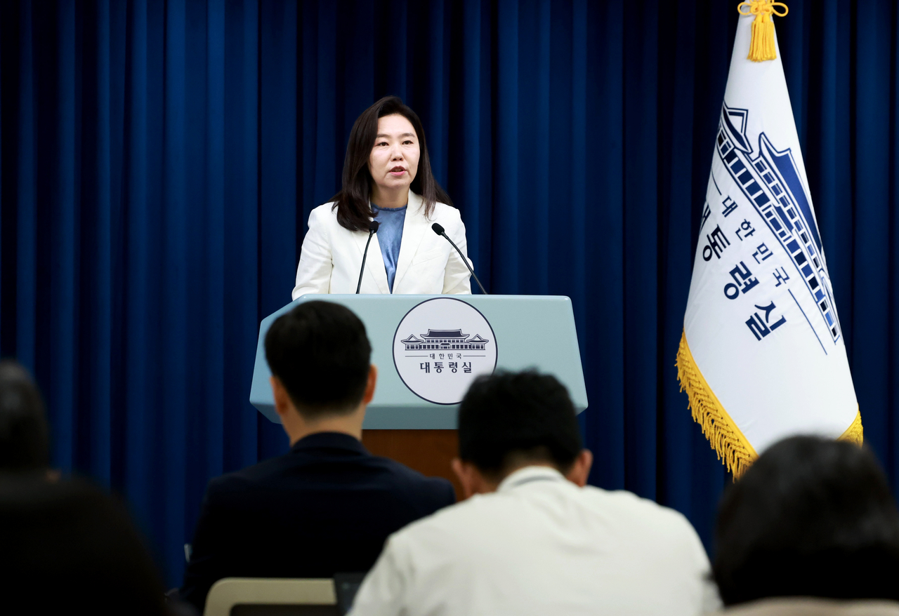 강유정 토토사이트 실수 대변인이 7일 서울 용산 토토사이트 실수 청사에서 청년담당관 신설 등 현안 브리핑을 하고 있다. [연합]