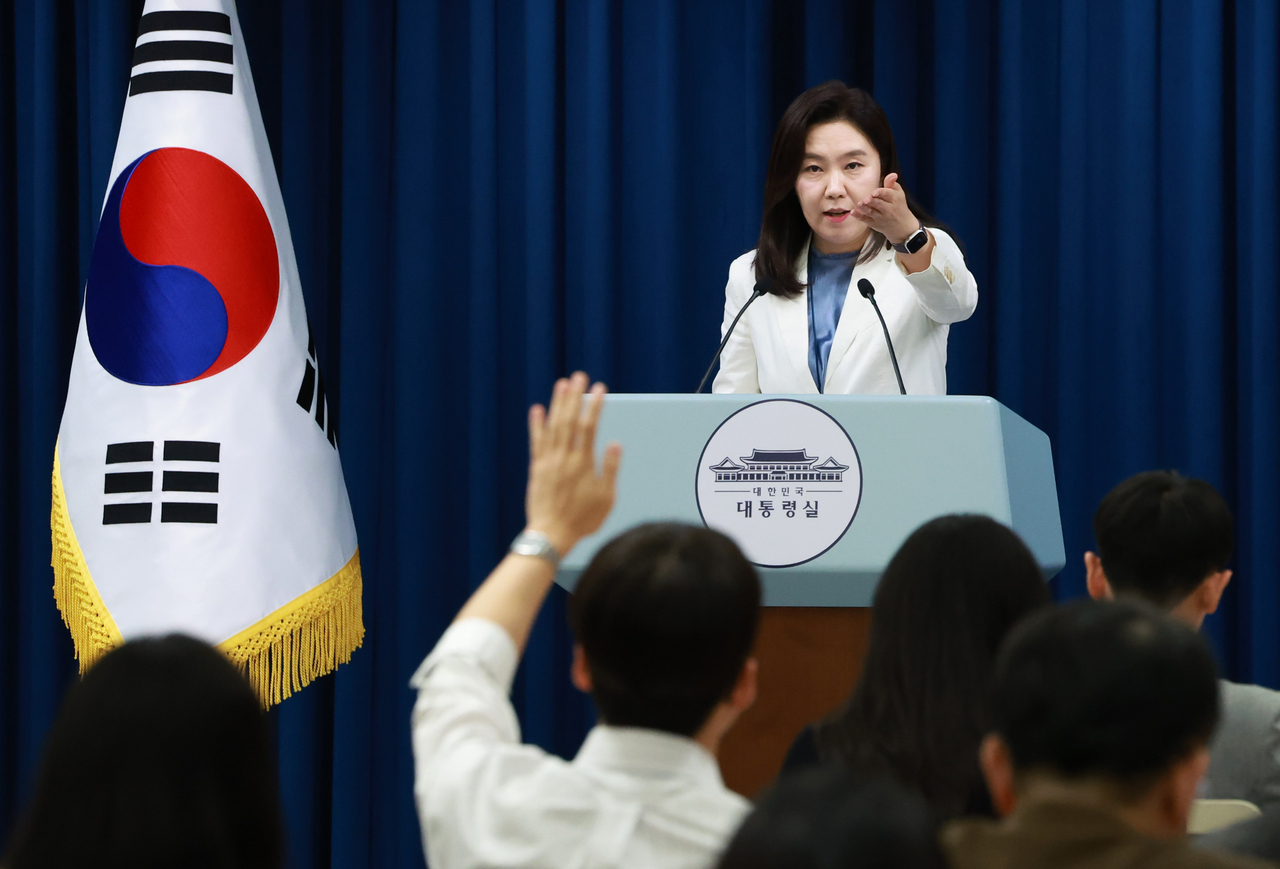 강유정 스포츠토토사이트 대변인. [연합]