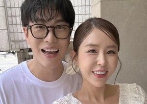 신지 “문원 의혹 모두 사실 아냐. 마음 무겁다”…‘협의이혼서’까지 공개