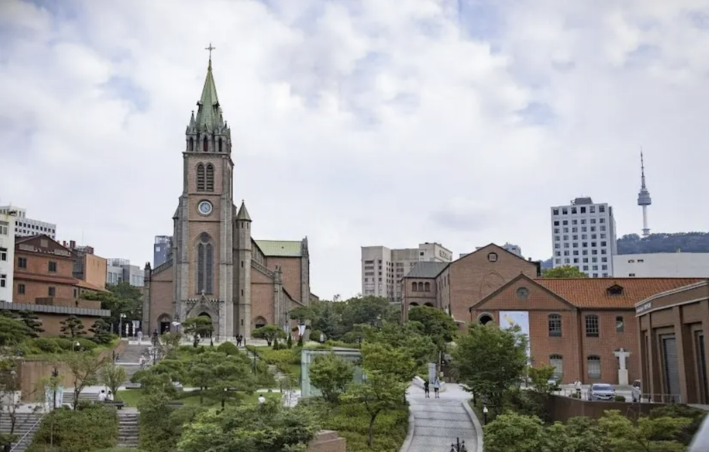 Myeongdong iCathedral n downtown Seoul (Seoul Tourism Archive)