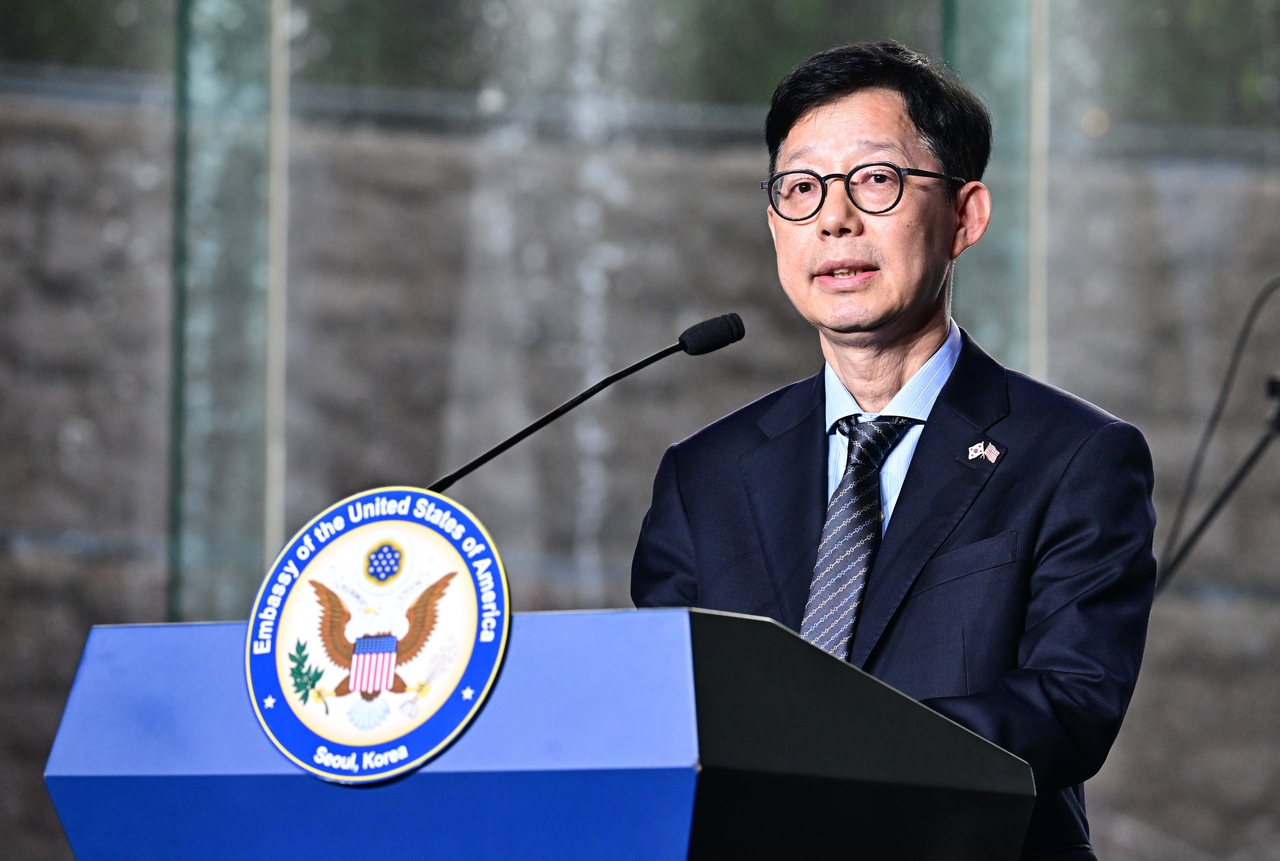 First Vice Foreign Minister Park Yoon-joo makes a congratulatory speech during a reception hosted by the US Embassy in Seoul to mark US Independence Day, at a hotel in Yongsan, Seoul, on July 2. (Yonhap)