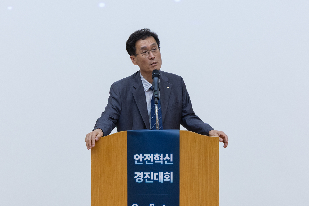 8일 함진규 한국도로공사 사장이 투혼 토토사이트혁신 경진대회에서 발언하고 있다. [한국도로공사 제공]