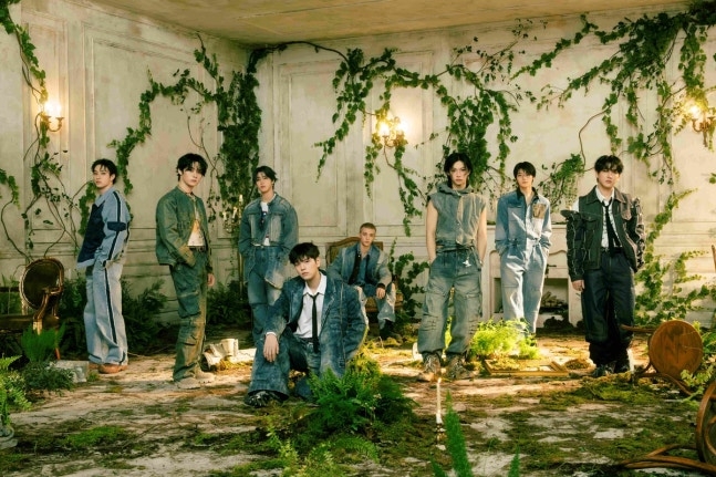 (Credit: JYP Entertainment)