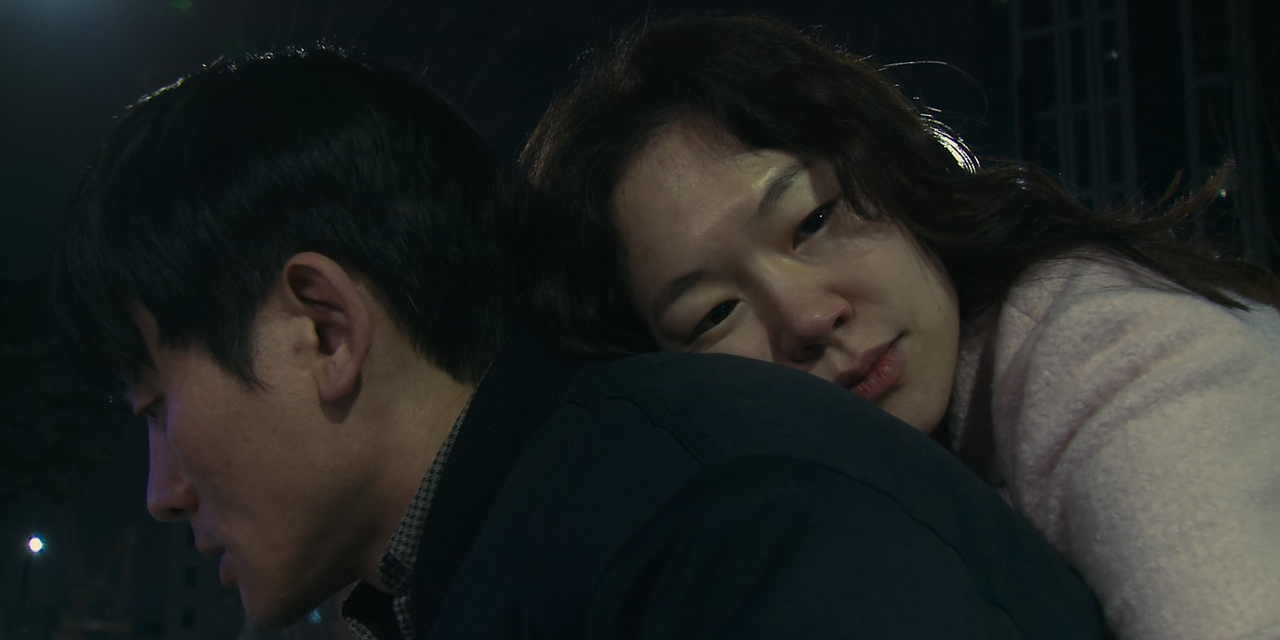 "Spring Night" starring Han Ye-ri (right) and Kim Seol-jin (Cinema Dal)