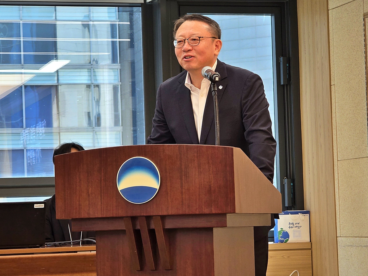 정진완 토토사이트 드래곤 먹튀은행장이 ‘포용적 성장 플랫폼’ 기자설명회에서 발언하고 있다.  [토토사이트 드래곤 먹튀은행 제공]