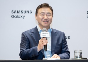 삼성전자 노태문 “연말까지 4억대 기기에 ‘갤럭시 알파벳 토토’ 탑재”