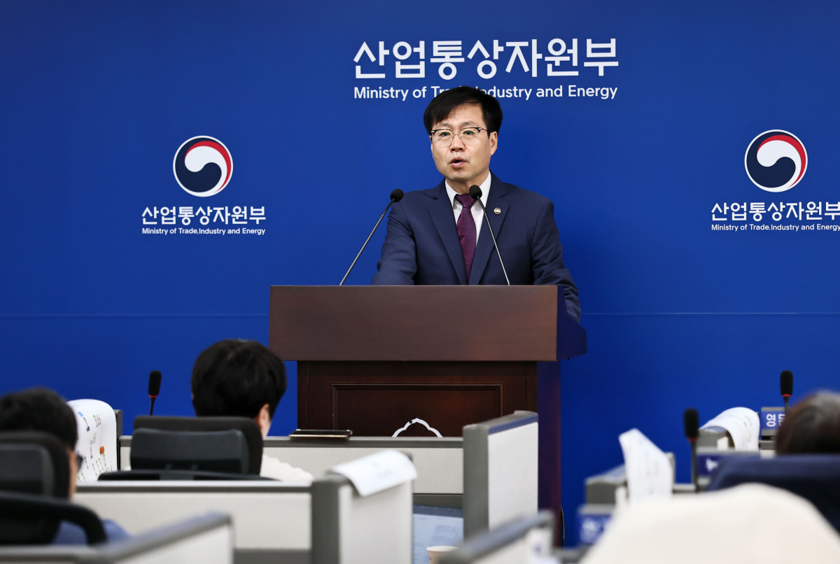 South Korean Trade Minister Yeo Han-koo speaks during a press briefing at Sejong Government Complex on Monday. (Ministry of Trade, Industry and Energy)