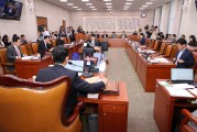 ‘배임죄 완화’ 당근 쓰는 與…이번엔 상법 개정 양보 않는 野 [이런정치]
