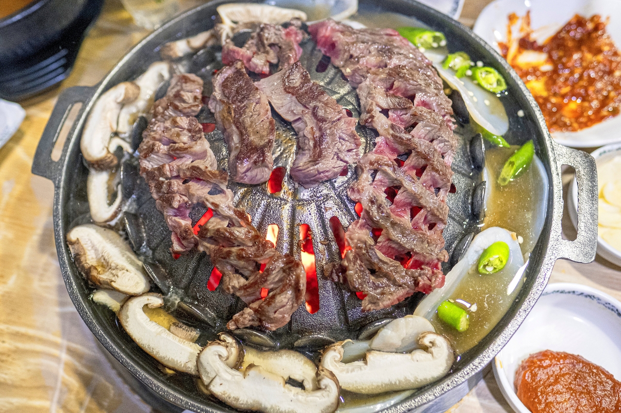 전남 장흥 정남진장흥토요마스터 토토사이트 ‘장흥삼합’